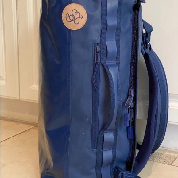 SOLD.                                            Baboon to the moon go bag - Picture 6 of 7